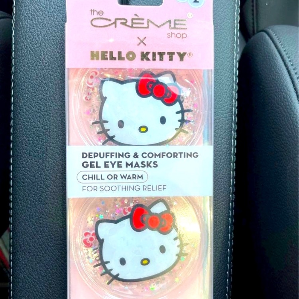 A FEW BACK INSTOCK hello kitty gel eye patches